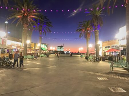 Pier Plaza is the center of Hermosa Beach nightlife